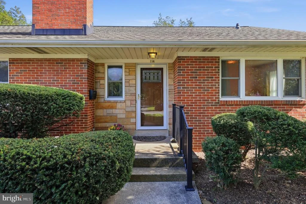 Photo of 114 FAIRVIEW AVENUE