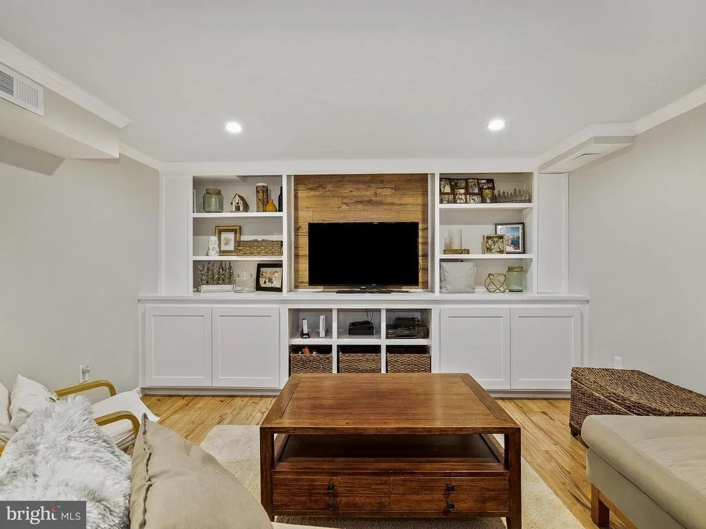 Photo of 12117 EDGEMONT STREET