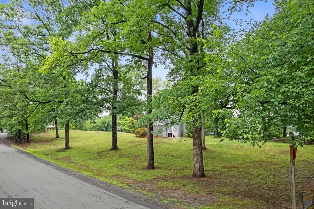 Photo of 12131 WAPLES MILL ROAD