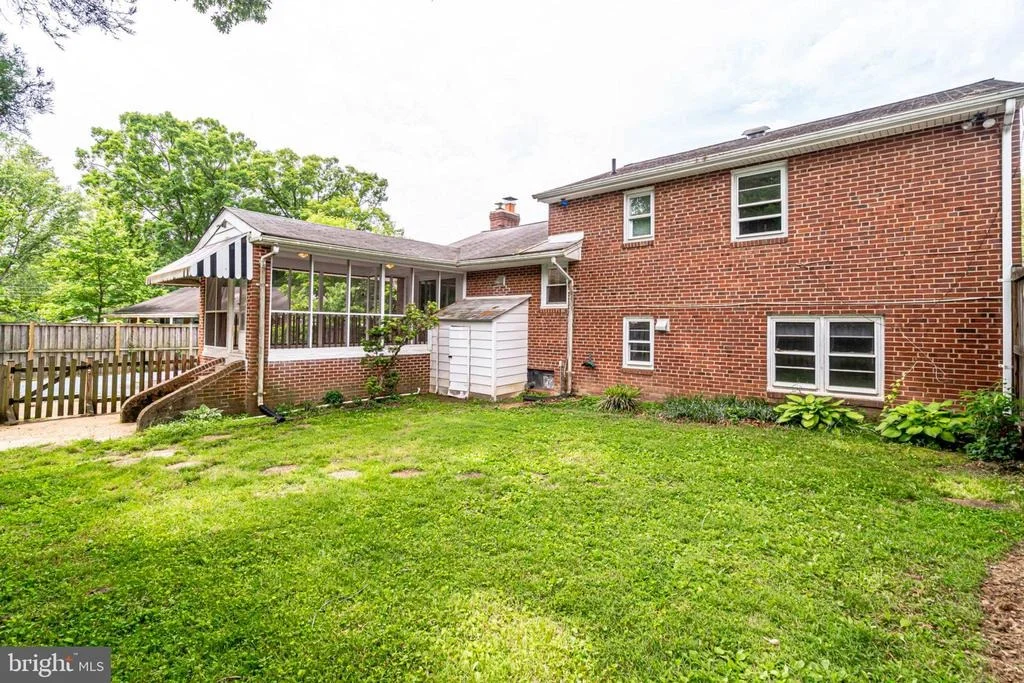 Photo of 4235 SIDEBURN ROAD