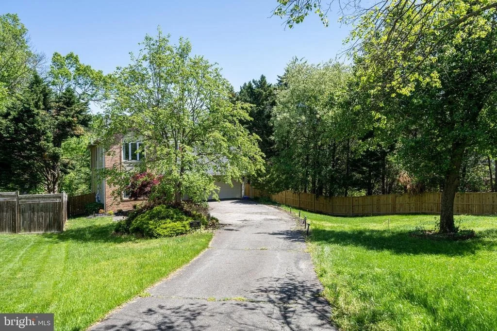 Photo of 8604 LAUREN DRIVE