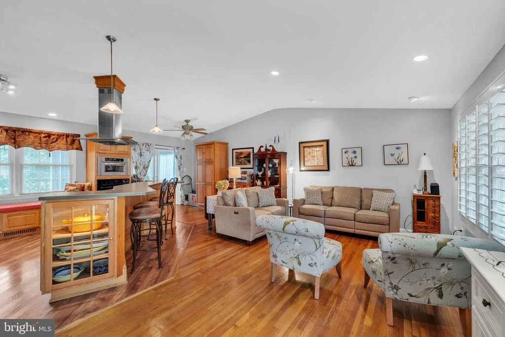 Photo of 13102 FOXHALL DRIVE