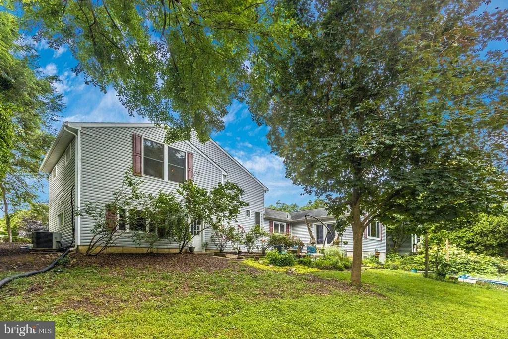 Photo of 120 PIPING ROCK DRIVE