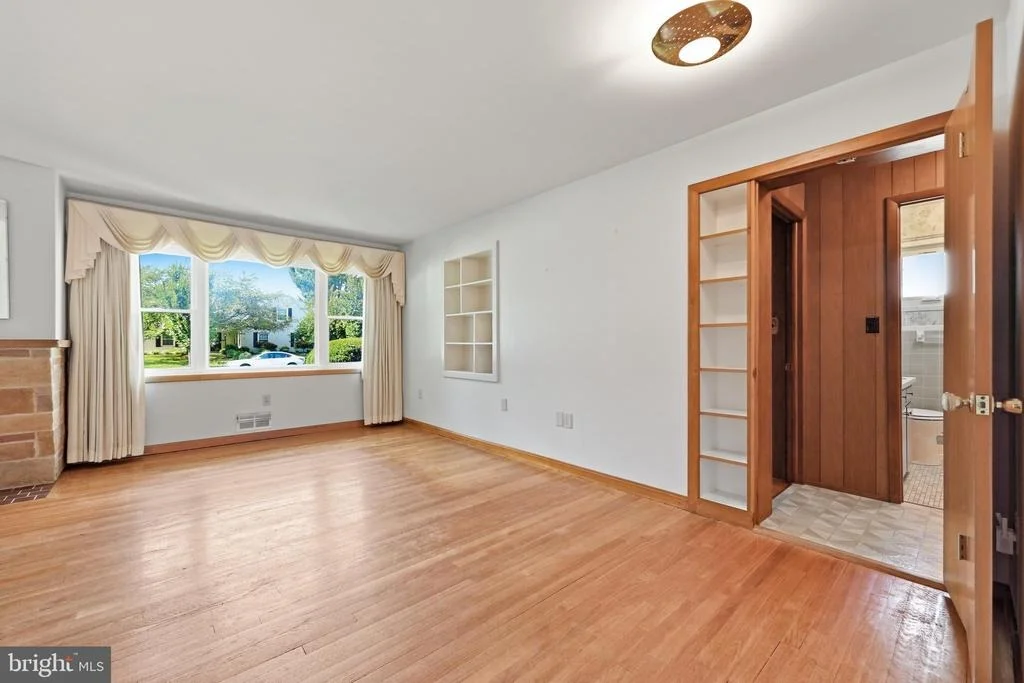 Photo of 114 FAIRVIEW AVENUE