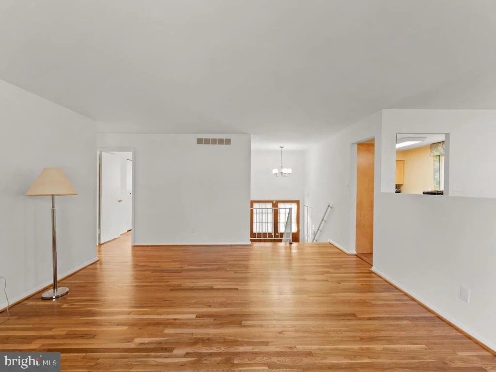 Photo of 5013 ELIOTS OAK ROAD