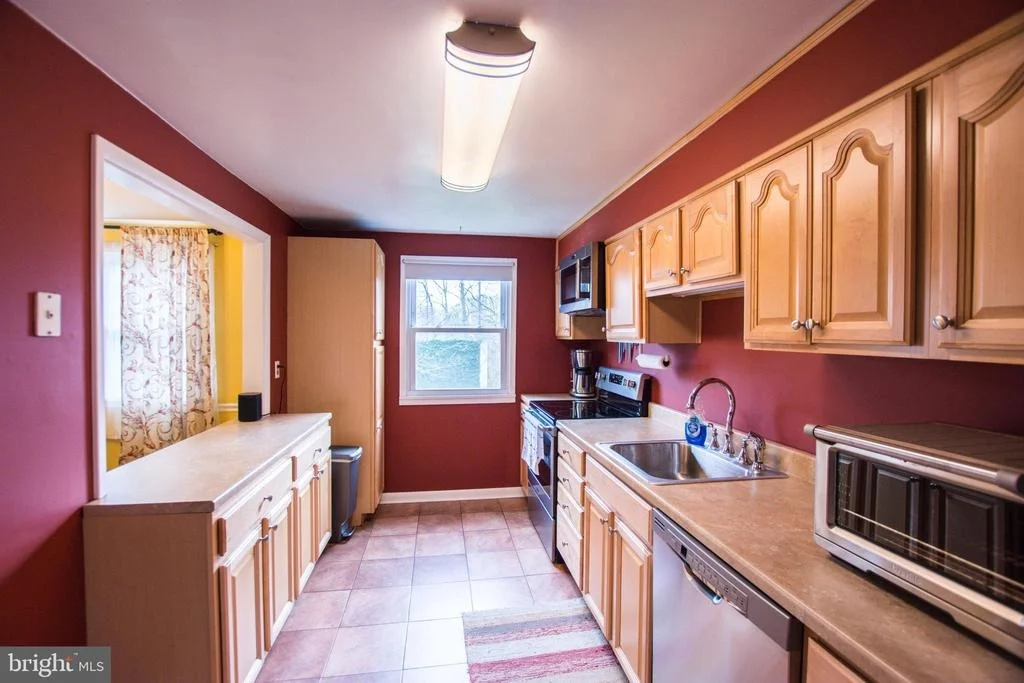 Photo of 1019 GROVEHILL ROAD
