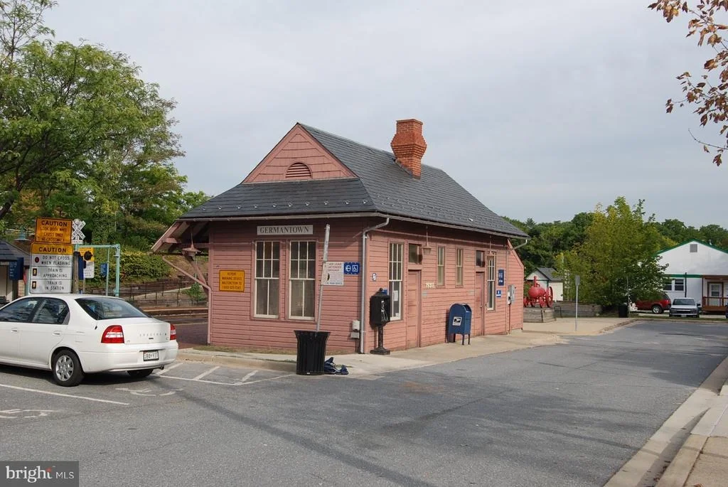 Photo of 19101 FOREST BROOK ROAD