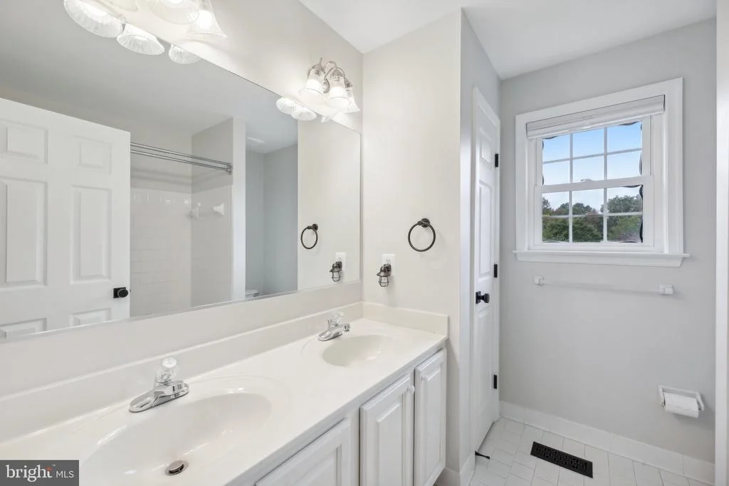 Photo of 1113 MEADOWGREEN DRIVE