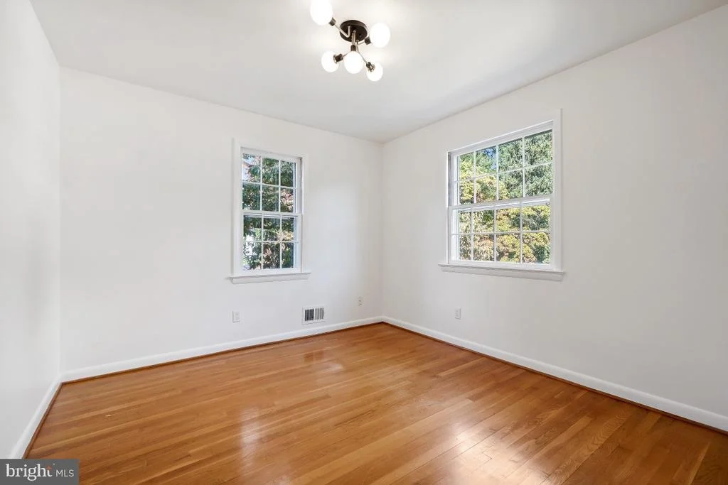 Photo of 307 INDIAN SPRING DRIVE