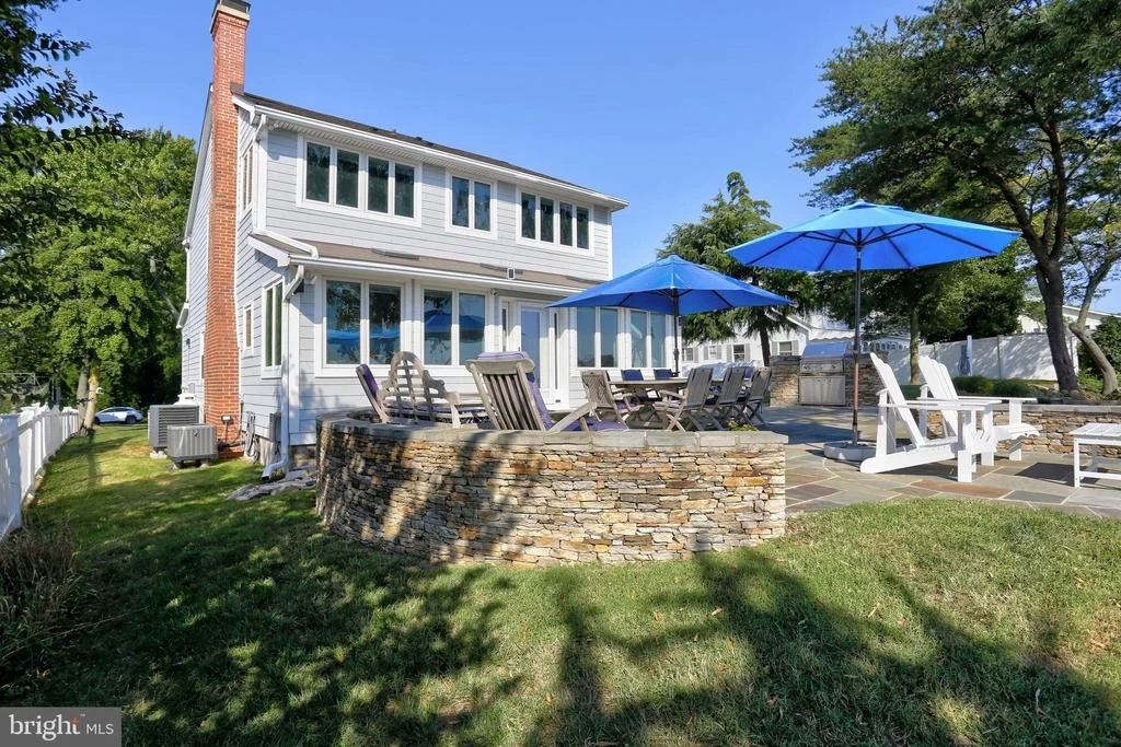 Photo of 8171 BAYSIDE DRIVE