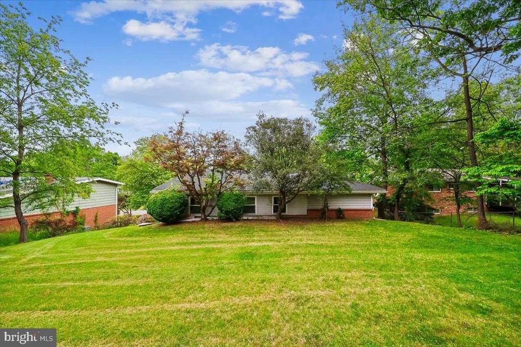 Photo of 11518 CHARLTON DRIVE