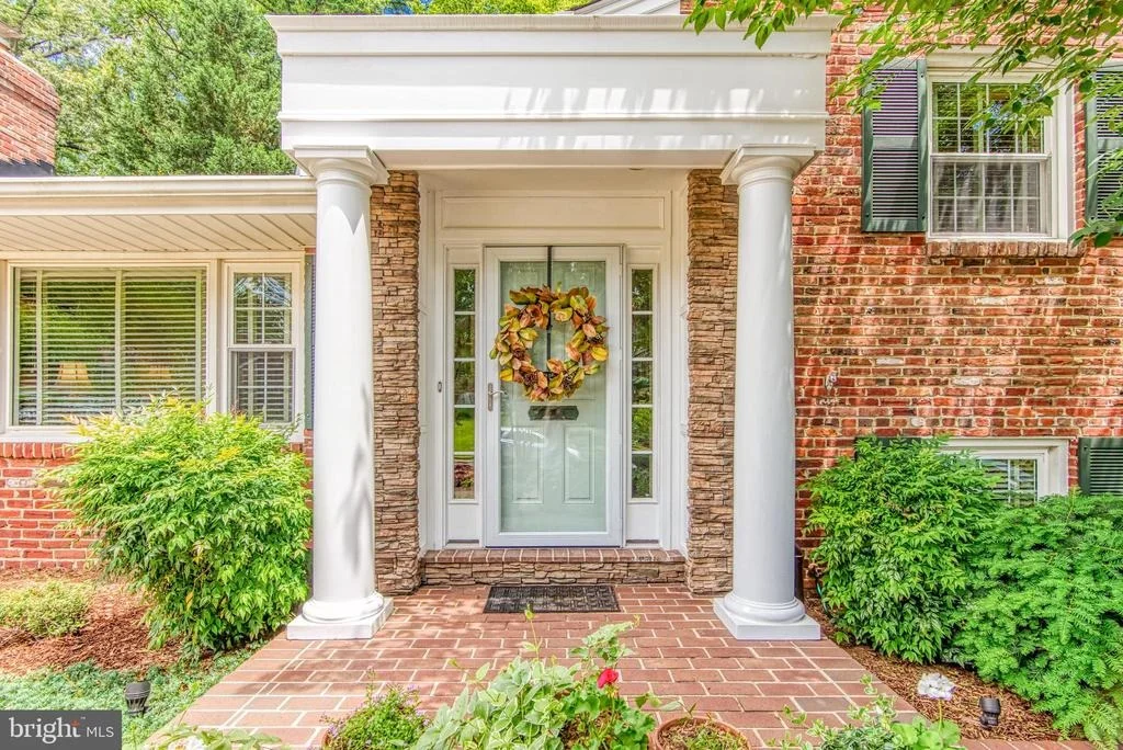 Photo of 907 JUNIPER PLACE