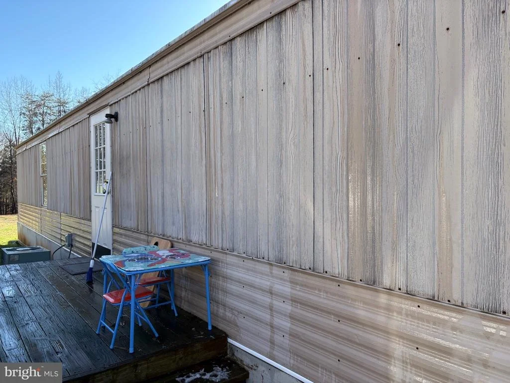 Photo of 1041 GEORGE JAMES LOOP