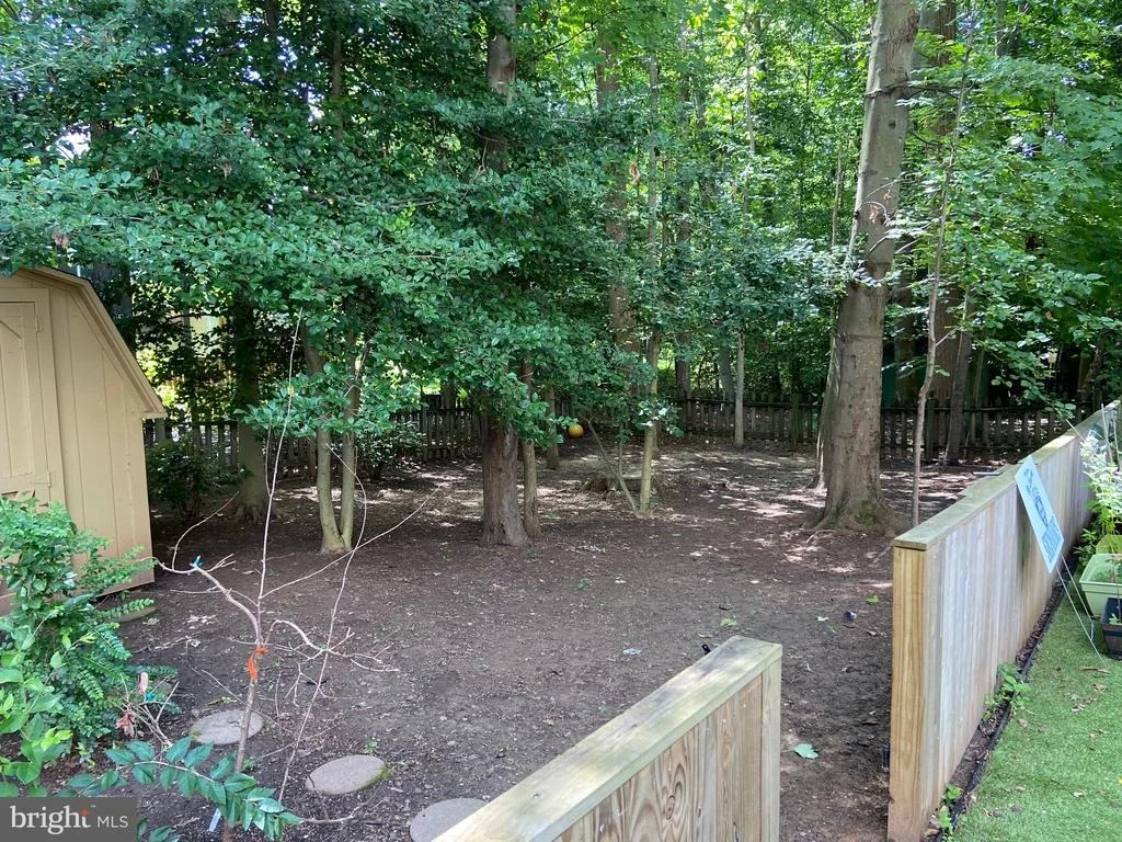 Photo of 15084 HOLLEYSIDE DRIVE