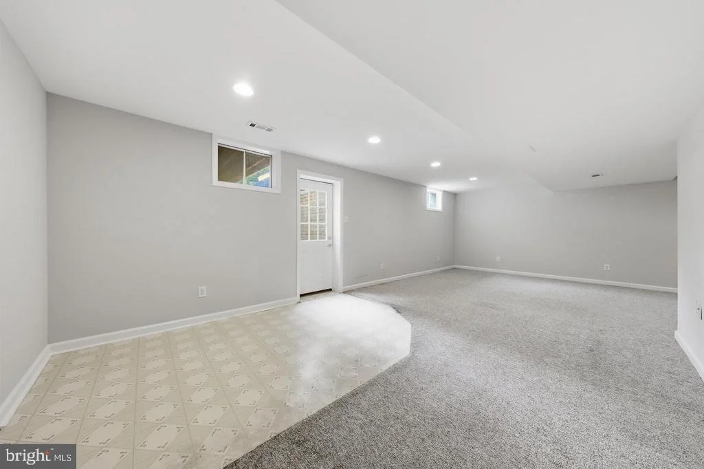 Photo of 6303 IVERSON TERRACE N
