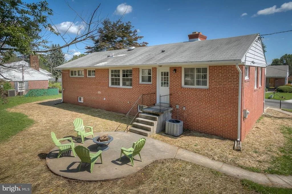 Photo of 1305 HEATHER HILL ROAD