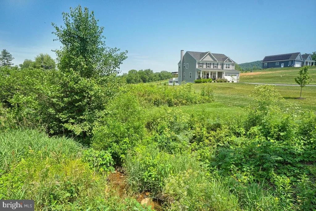 Photo of 8702 HAWBOTTOM ROAD