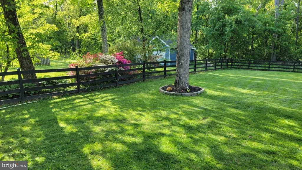 Photo of 4296 WOLF HILL DRIVE