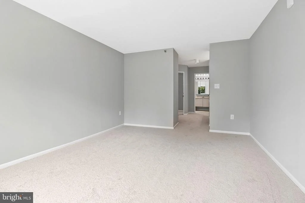 Photo of Unit 2409 at 15107 INTERLACHEN DRIVE
