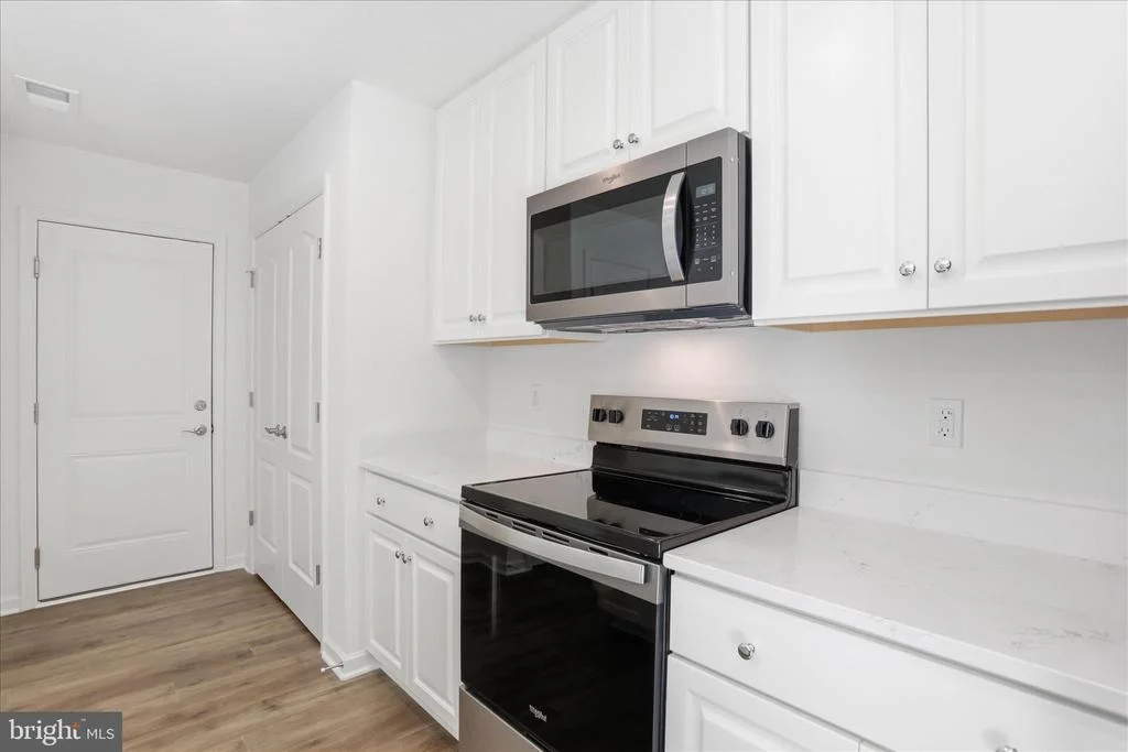Photo of 462 LUDGATE MANOR