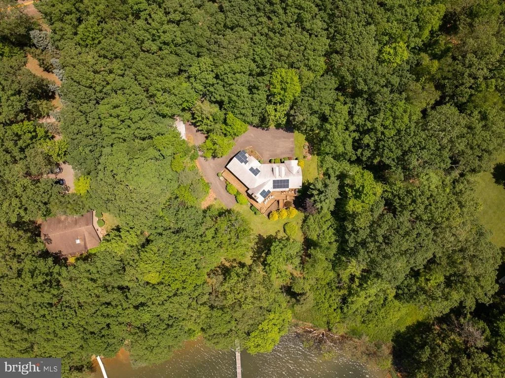 Photo of 2895 TURKEY NECK ROAD