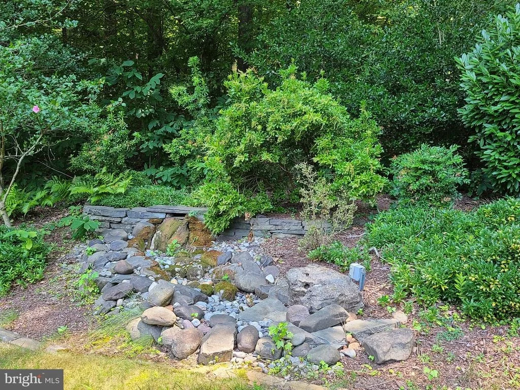 Photo of 8095 SETTLE COURT