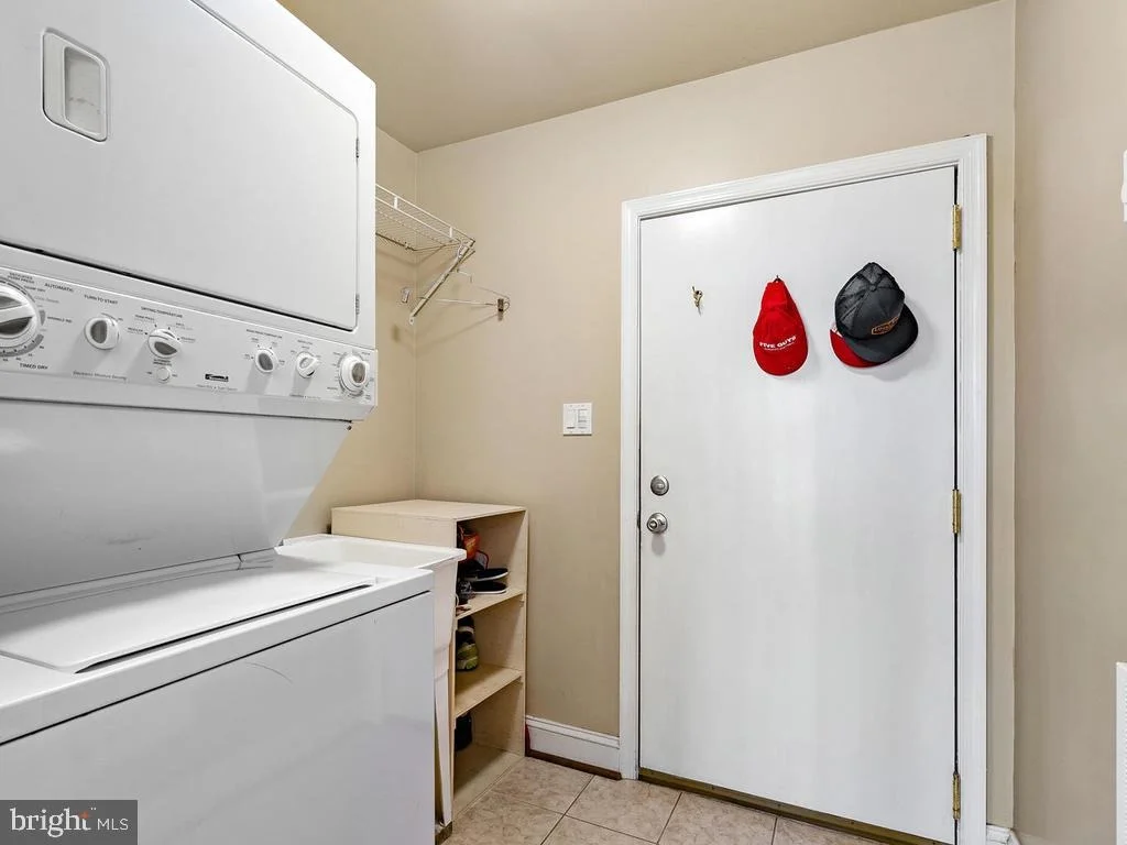 Photo of 2339 DECKMAN LANE