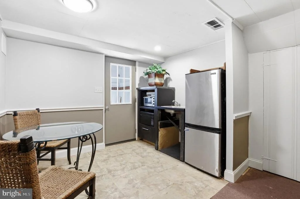 Photo of 735 WARREN DRIVE
