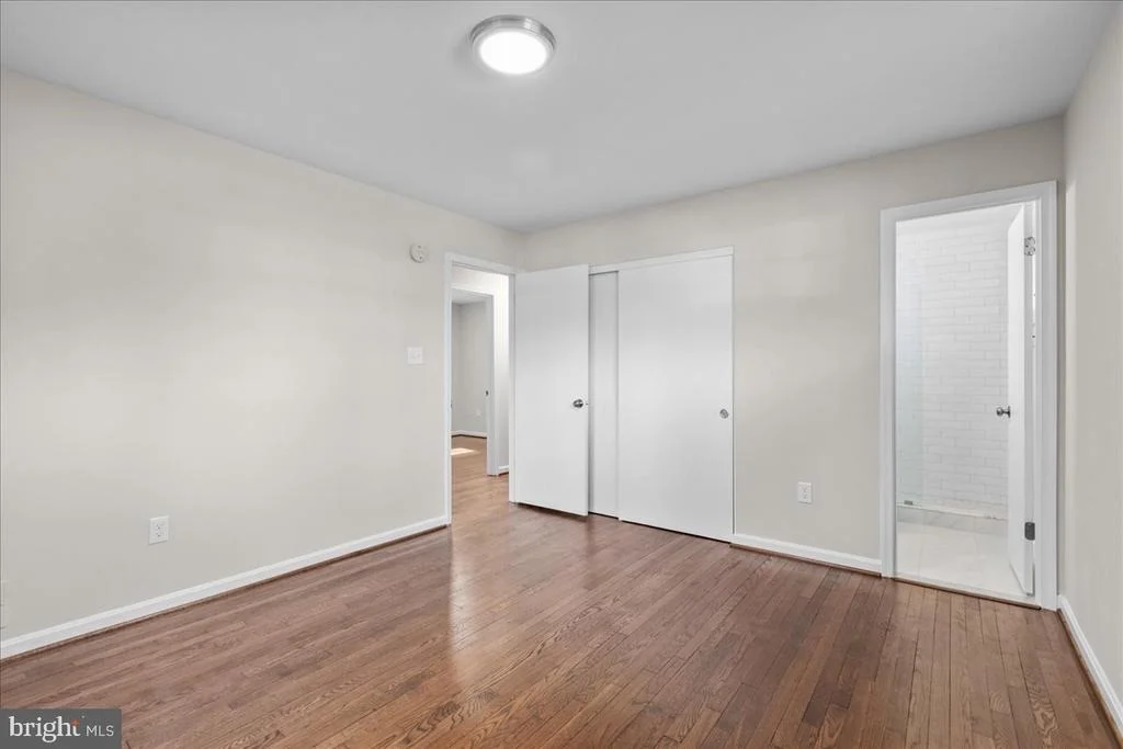 Photo of 5517 SOUTHAMPTON DRIVE