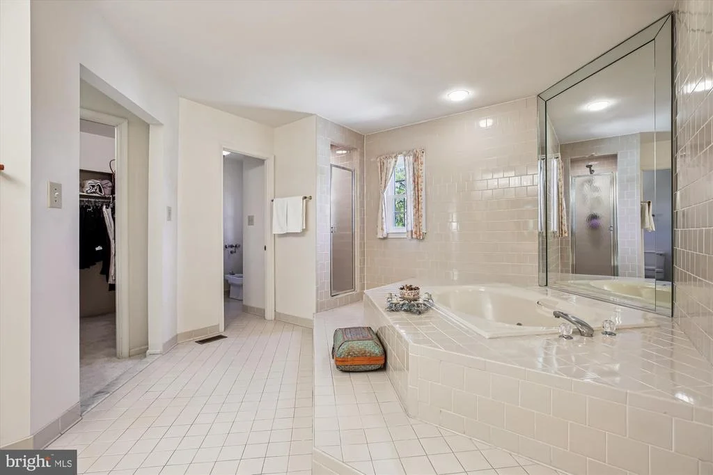 Photo of 9537 FOX HOLLOW