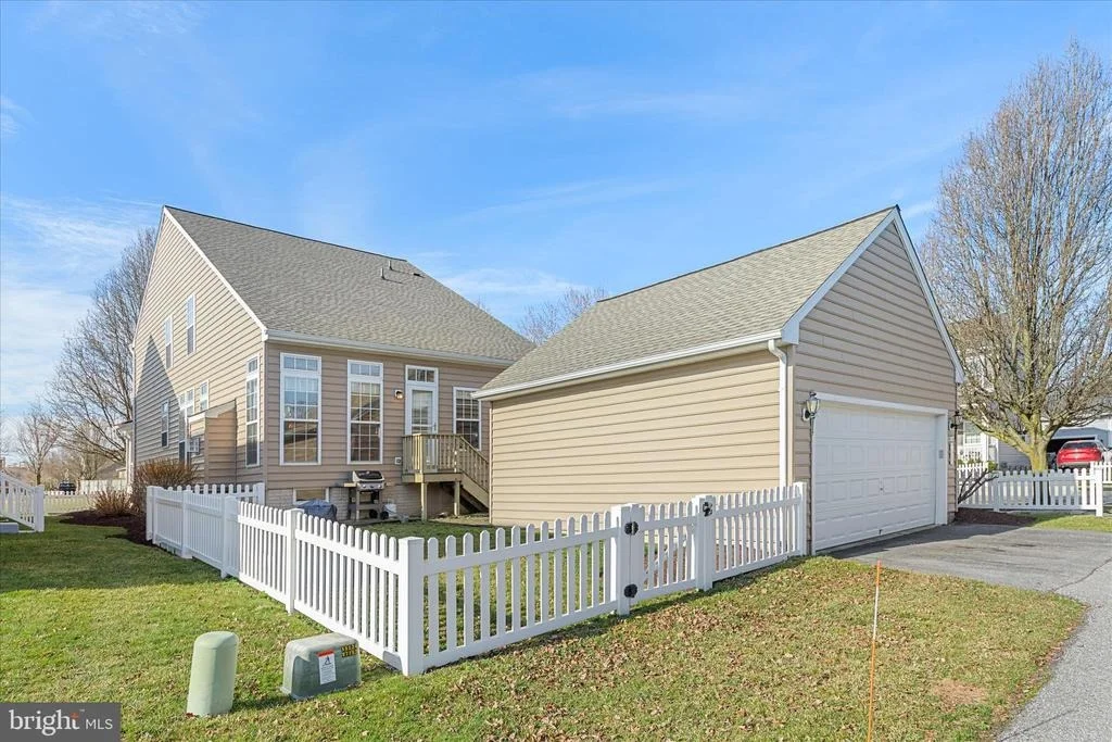 Photo of 301 ADELAIDE DRIVE