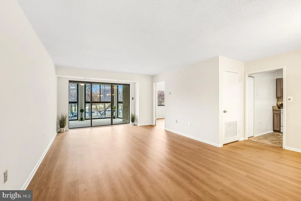 Photo of Unit 2215 at 15107 INTERLACHEN DRIVE