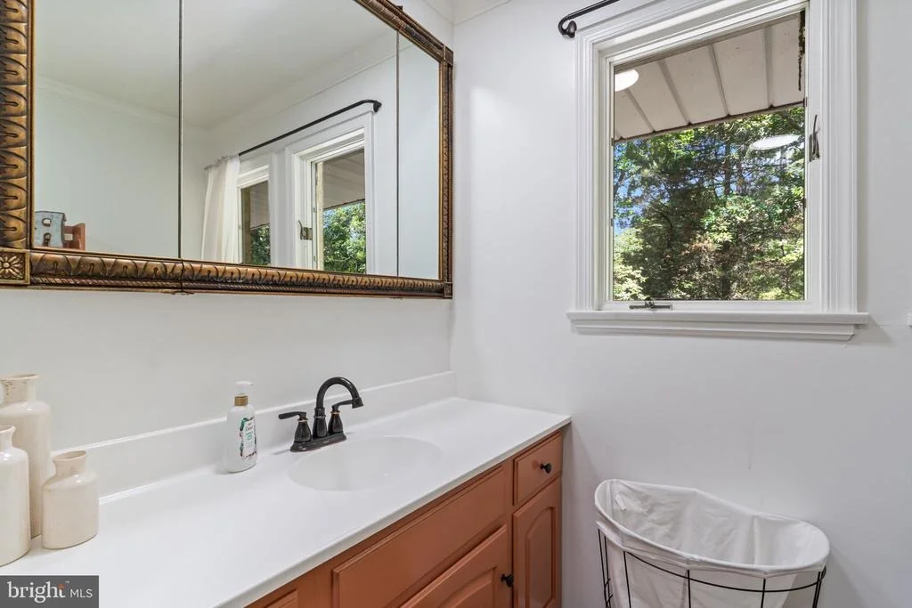 Photo of 547 BEECH DRIVE