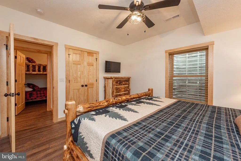 Photo of 828 N CAMP RD
