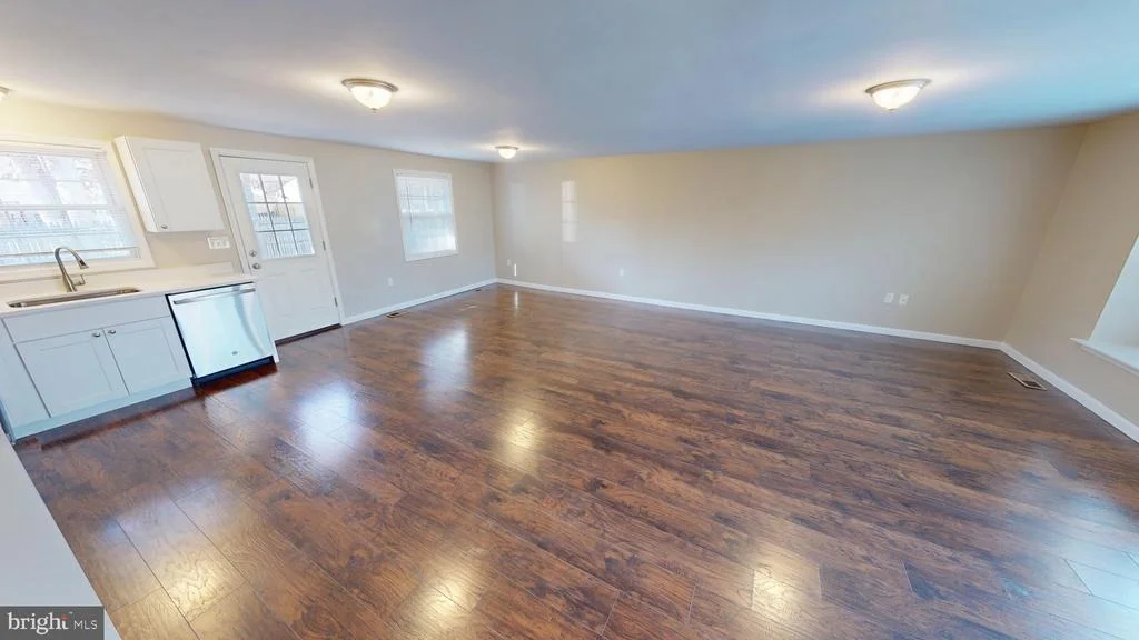 Photo of 5014 NICHOLAS ROAD