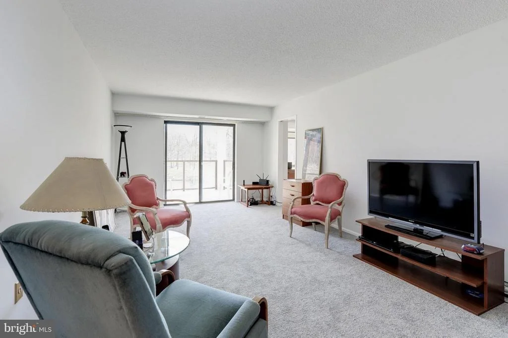 Photo of Unit 1211 at 15101 INTERLACHEN DRIVE