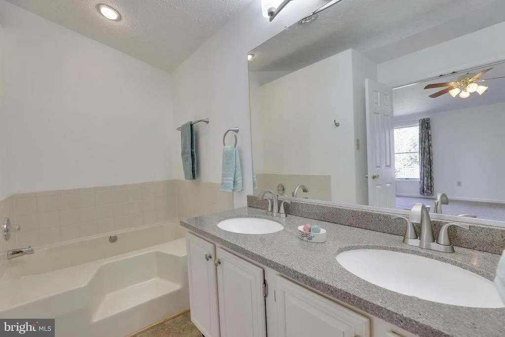 Photo of 19 SCHUBERT COURT