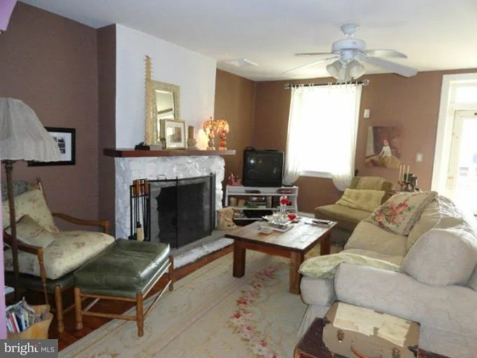 Photo of 718 BAY STREET
