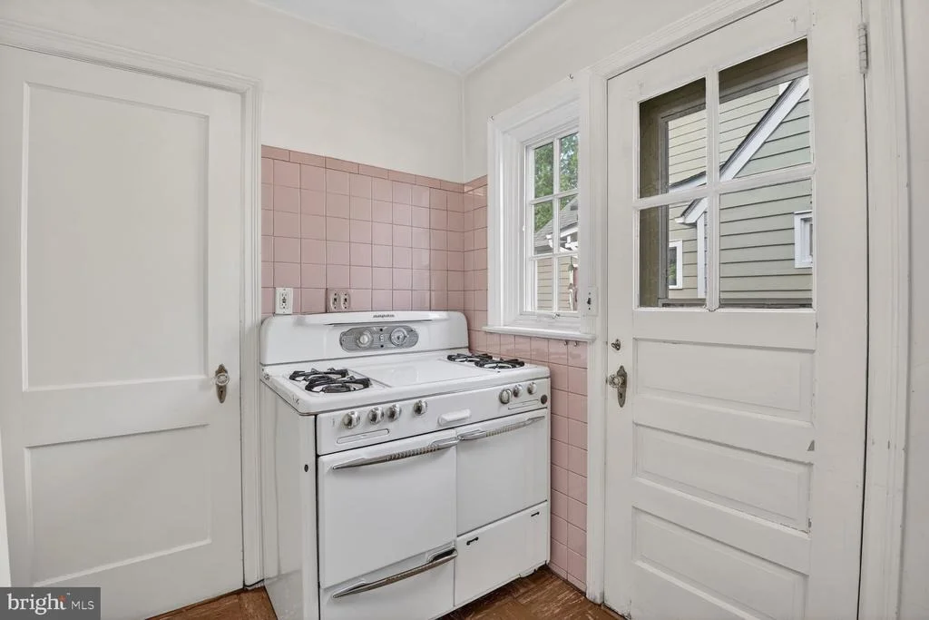 Photo of 702 MCNEILL ROAD