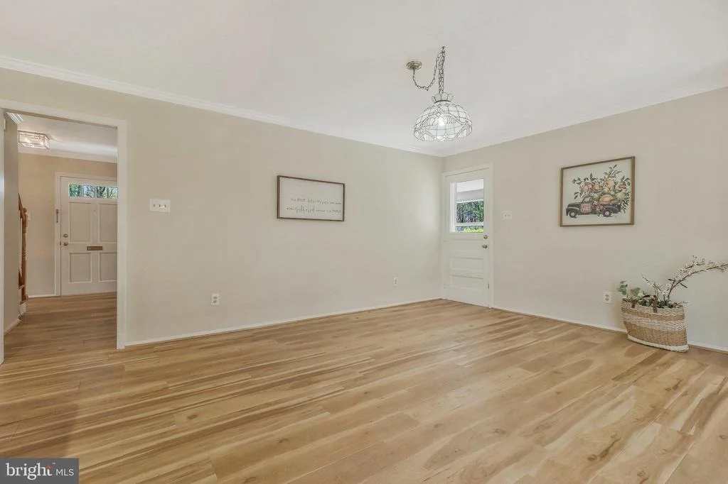 Photo of 6132 ROXBURY AVENUE