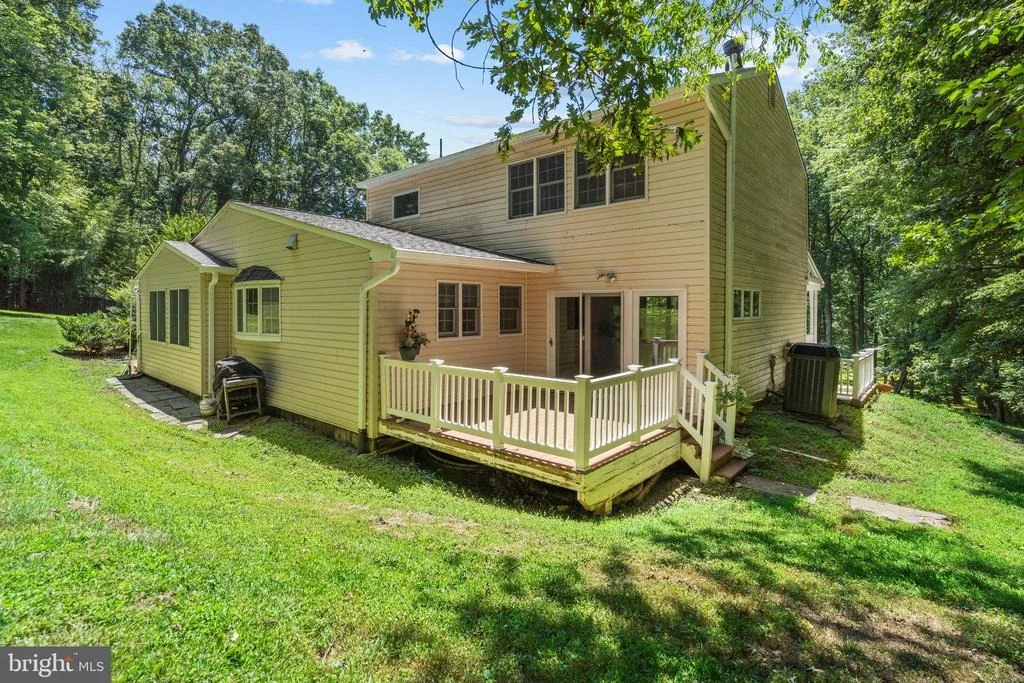 Photo of 10418 ADEL ROAD