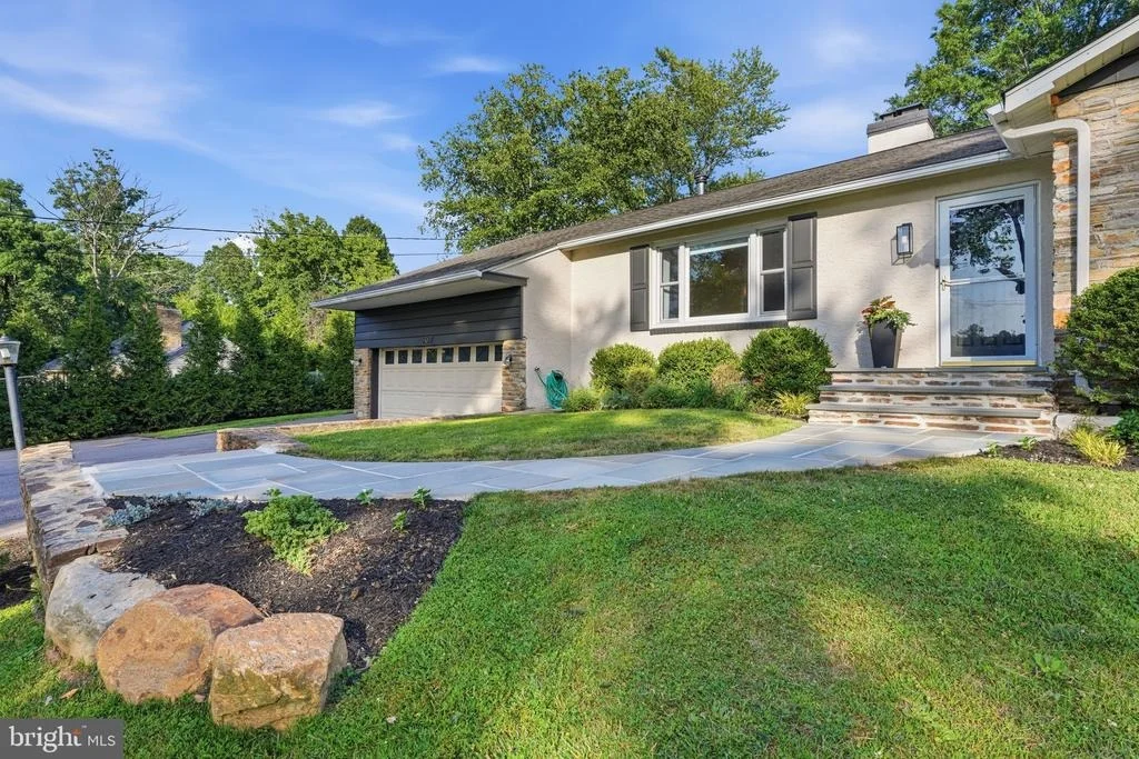 Photo of 607 MCKEAN ROAD