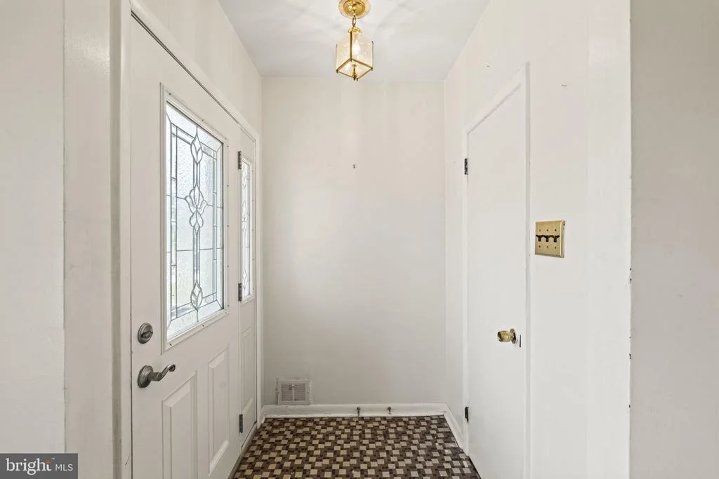 Photo of 440 WILLOW DRIVE