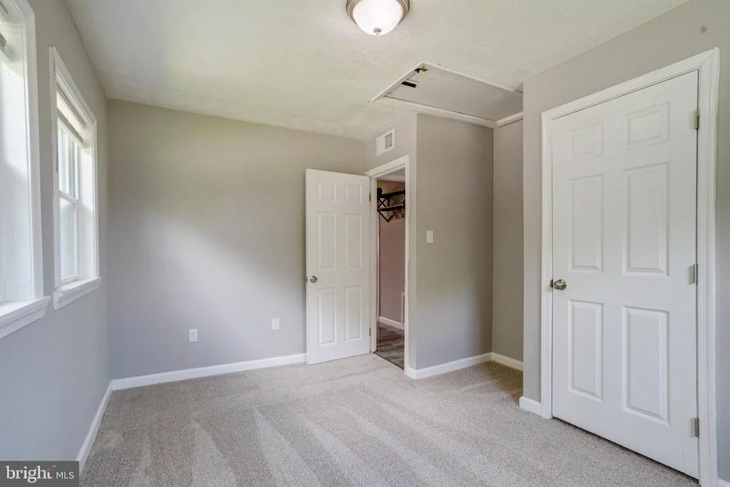 Photo of 215 GLIDER DRIVE