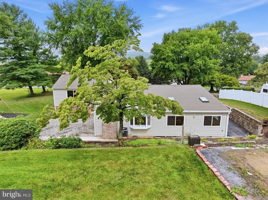 Photo of 6113 ELAINE DRIVE