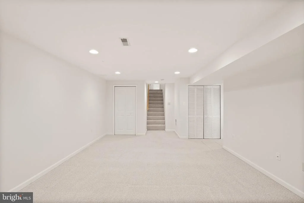Photo of 8906 TAILCOAT COURT