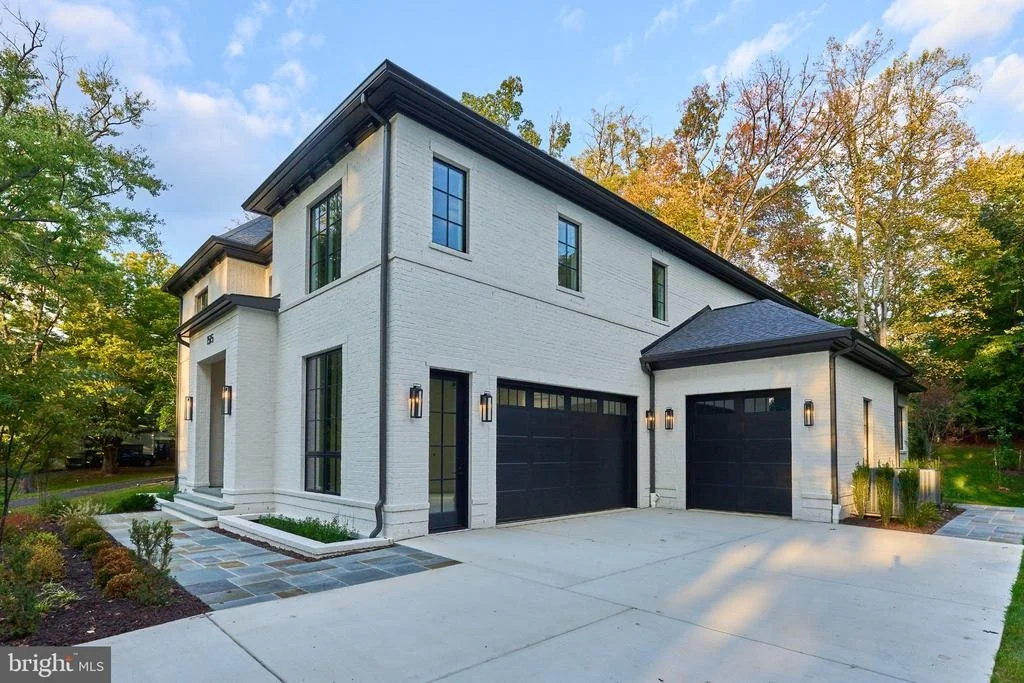 Photo of 1515 CRESTWOOD LANE