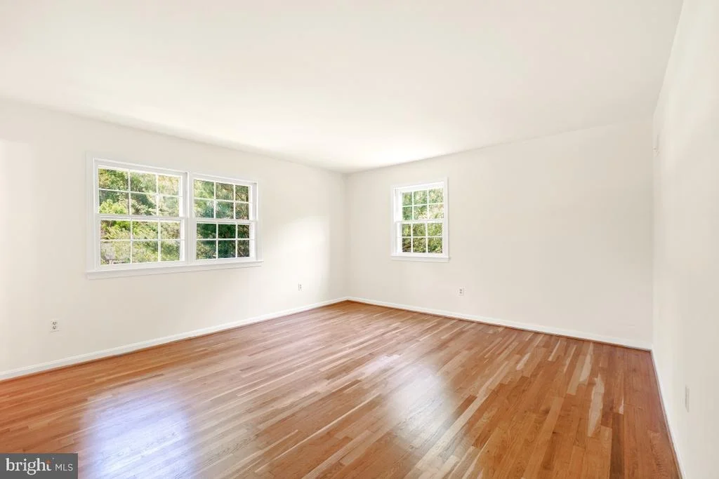 Photo of 882 DIAMOND DRIVE