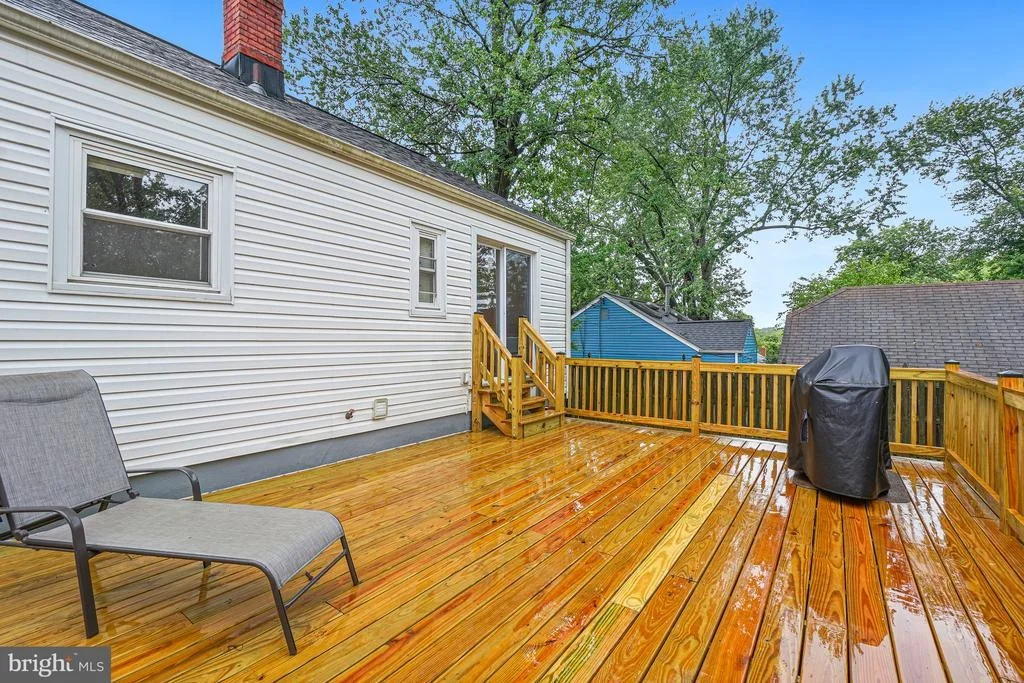 Photo of 12311 MIDDLE ROAD