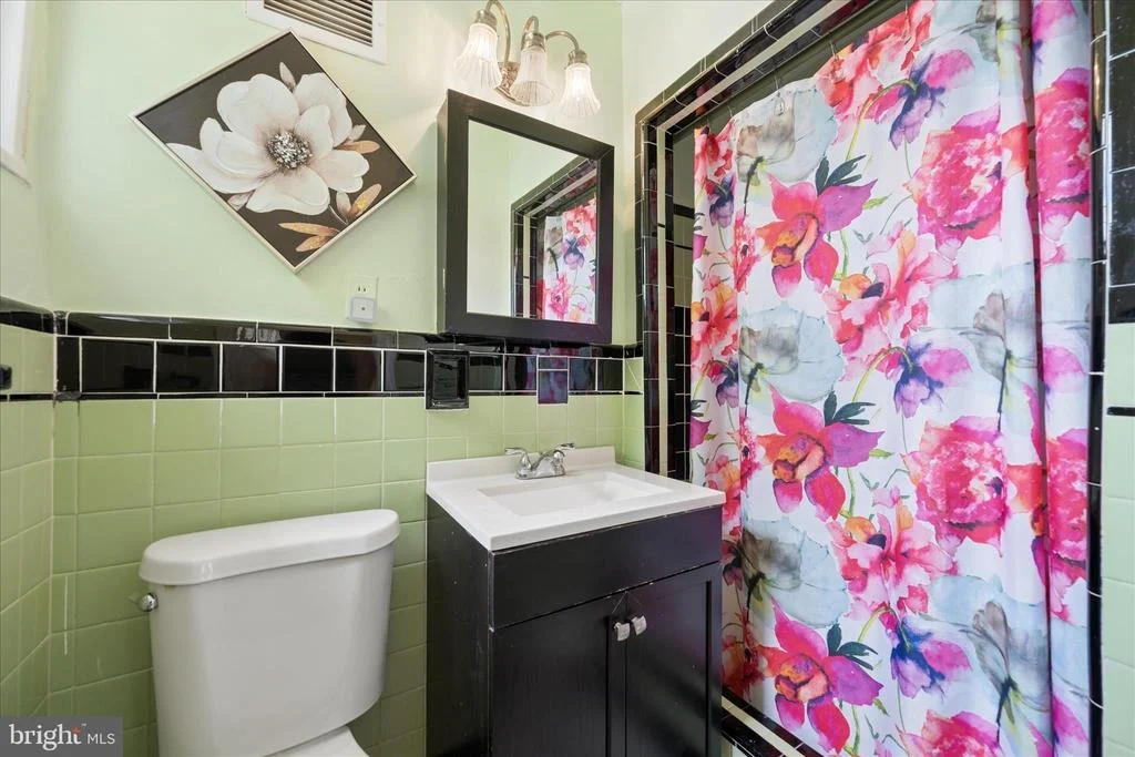 Photo of 6803 ADELPHI ROAD